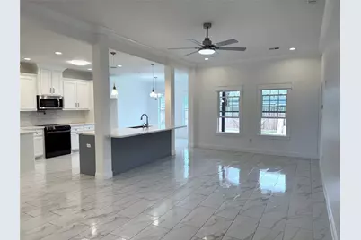 10829 Deaf Smith Street, La Porte, TX 77571 - Photo 9