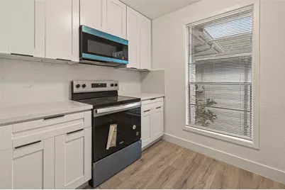 3300 Yorktown Street #15, Houston, TX 77056 - Photo 13