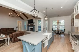 1290 Tallow Cir, Sour Lake, TX 77659 - Photo 15