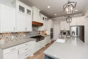 1290 Tallow Cir, Sour Lake, TX 77659 - Photo 13