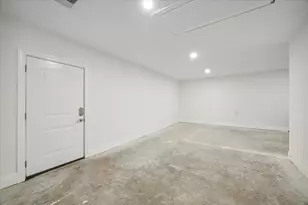 5 Tree Frog Dr, Houston, TX 77074 - Photo 25