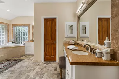 802 Flint River Drive, Houston, TX 77024 - Photo 17