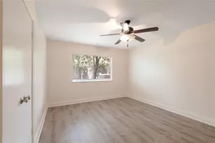 208 Waters Edge, Huntsville, TX 77340 - Photo 19