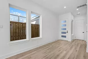 3034 McGowen St, Houston, TX 77004 - Photo 9