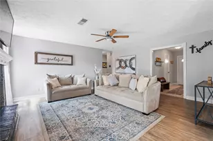 5509 Thornwood Cir, Dickinson, TX 77539 - Photo 13