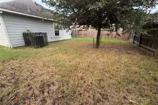 8031 Canyon St, Houston, TX 77051 - Photo 23