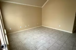 8031 Canyon St, Houston, TX 77051 - Photo 9