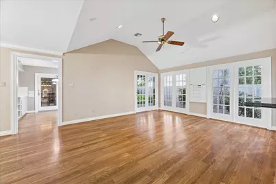 636 Rancho Bauer Drive, Houston, TX 77079 - Photo 13