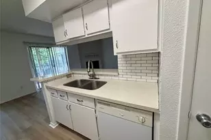 2800 Jeanetta St, Houston, TX 77063 - Photo 5