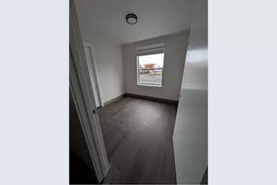 900 N Oak Harbor St, Oak Harbor, WA 98277 - Photo 5