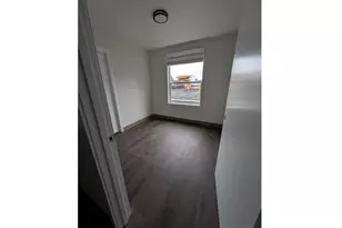 900 N Oak Harbor St, Oak Harbor, WA 98277 - Photo 5