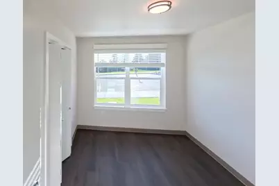 900 N Oak Harbor St, Oak Harbor, WA 98277 - Photo 5