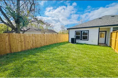 6010 Bobby Burns Street, Houston, TX 77028 - Photo 23
