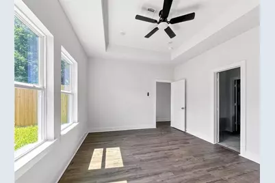 6010 Bobby Burns Street, Houston, TX 77028 - Photo 17