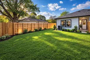 6010 Bobby Burns St, Houston, TX 77028 - Photo 19