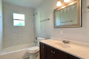 150 Huisache St, Lake Jackson, TX 77566 - Photo 9