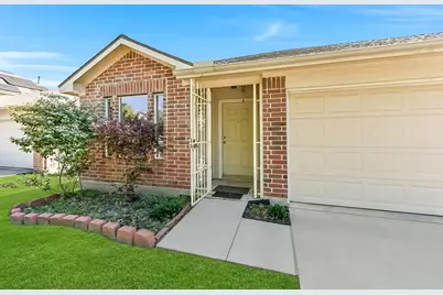 7450 Ida Wells Forest Drive, Houston, TX 77016 - Photo 3