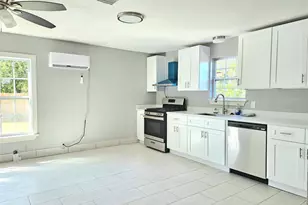 532 Bayshore Dr, La Porte, TX 77571 - Photo 11