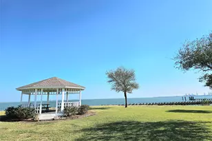 532 Bayshore Dr, La Porte, TX 77571 - Photo 29