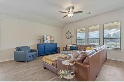 16450 Stonewall Street, Conroe, TX 77303 - Photo 5