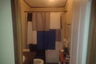 1103 Williams Ave, Schulenburg, TX 78956 - Photo 5