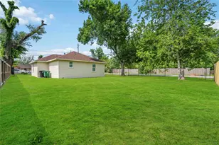 798 Fair St, Houston, TX 77088 - Photo 23