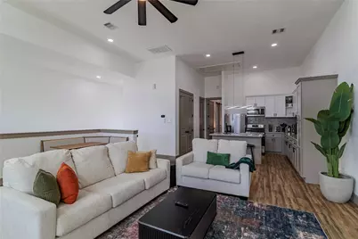 5901 Crest Court #A, Houston, TX 77033 - Photo 3