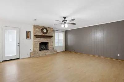 5214 Lawn Arbor Drive, Houston, TX 77066 - Photo 11