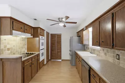 5214 Lawn Arbor Drive, Houston, TX 77066 - Photo 17