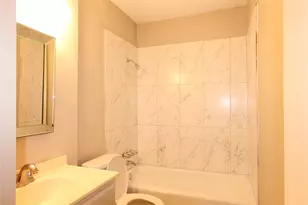 3111 Long Meadow Dr, Baytown, TX 77521 - Photo 3