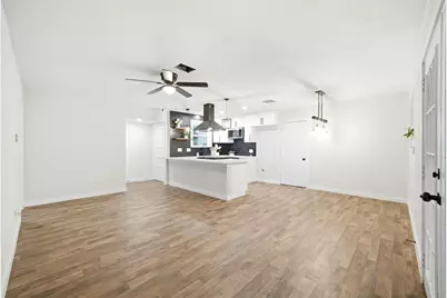 6418 Silver Chalice Drive, Houston, TX 77088 - Photo 15