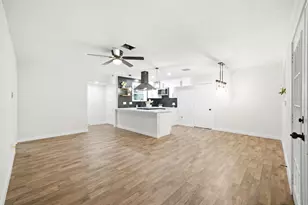 6418 Silver Chalice Dr, Houston, TX 77088 - Photo 15