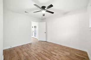 6418 Silver Chalice Dr, Houston, TX 77088 - Photo 33