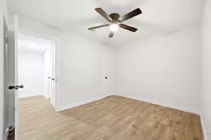 6418 Silver Chalice Dr, Houston, TX 77088 - Photo 29