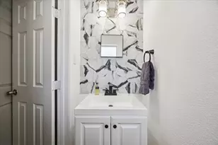 10207 Scofield Ln, Houston, TX 77096 - Photo 21