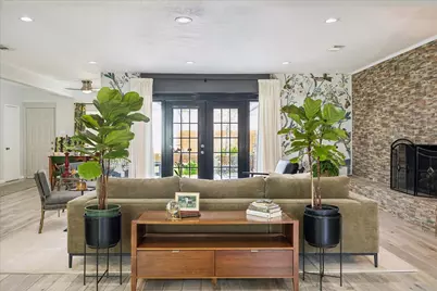 10207 Scofield Lane, Houston, TX 77096 - Photo 9