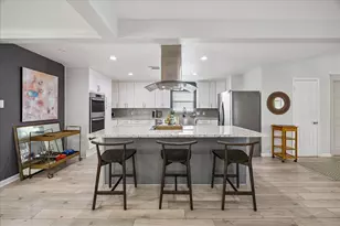 10207 Scofield Ln, Houston, TX 77096 - Photo 15