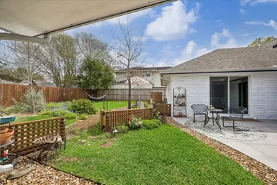 10207 Scofield Lane, Houston, TX 77096 - Photo 31