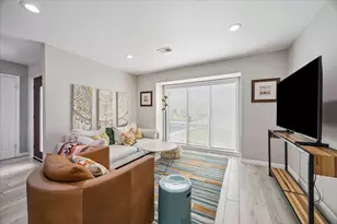 10207 Scofield Ln, Houston, TX 77096 - Photo 5