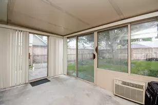 522 7th St, Sugar Land, TX 77498 - Photo 15