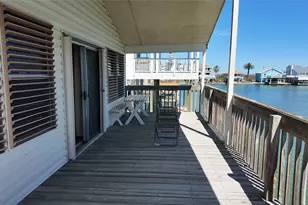 16533 Tampico Way, Galveston, TX 77554 - Photo 11