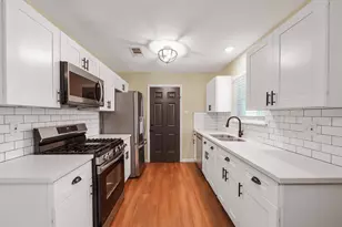 10526 Hollyglen Dr, Houston, TX 77016 - Photo 3