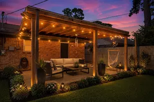 10526 Hollyglen Dr, Houston, TX 77016 - Photo 13