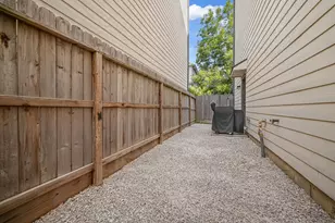 5916 Petty St, Houston, TX 77007 - Photo 31