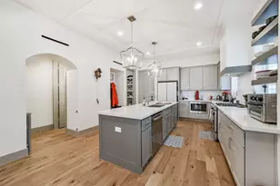 801 Fisher St, Houston, TX 77018 - Photo 9
