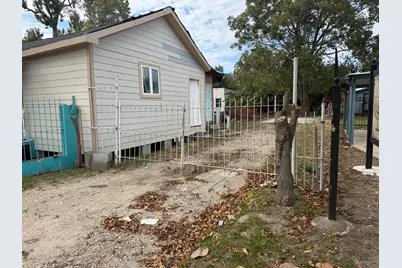 5113 Hirsch Road, Houston, TX 77026 - Photo 3