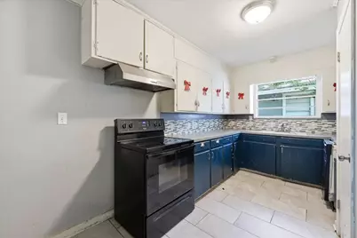 4935 Bruce Drive, Beaumont, TX 77708 - Photo 11
