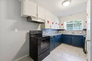 4935 Bruce Dr, Beaumont, TX 77708 - Photo 11