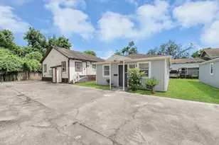 3910 Hoffman St, Houston, TX 77026 - Photo 3