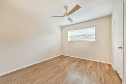 2230 E Clare Street, Deer Park, TX 77536 - Photo 17